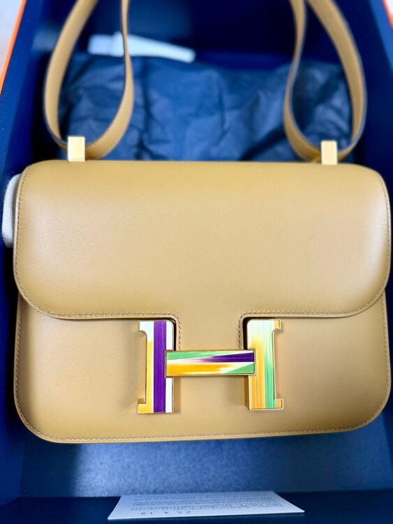 エルメス コンスタンス （ブランドバッグ）の商品画像 - 査定依頼日：2025年4月21日 - 最高査定価格：1,150,000円