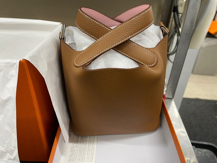 ピコタン　PM（ブランドバッグ）の商品画像 - 査定依頼日：2025年2月11日 - 最高査定価格：550,000円