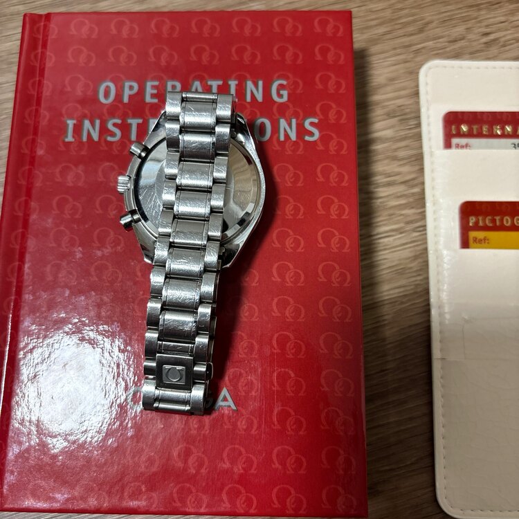 オメガ スピードマスター 352050000（高級時計）の商品画像 - 査定依頼日：2025年3月22日 - 最高査定価格：300,000円