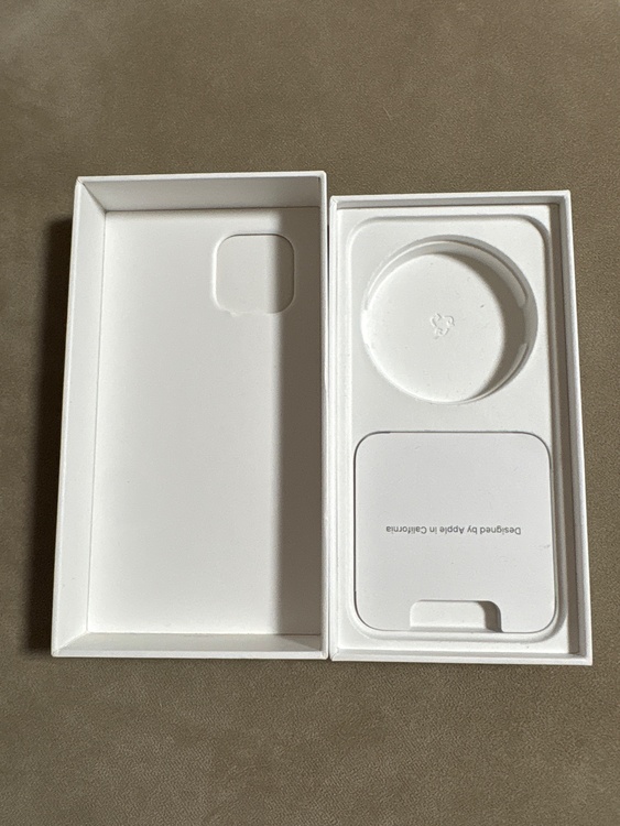 iPhone iPhone 12 128GB au（スマホ）の商品画像 - 査定依頼日：2026年9月29日 - 最高査定価格：23,000円