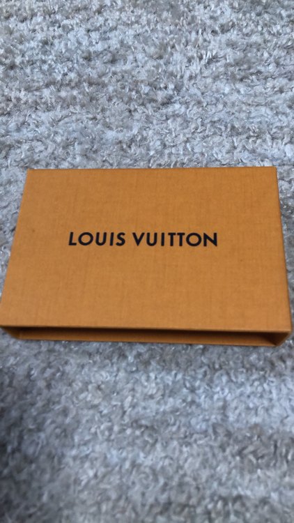 ルイ・ヴィトン M63640 コリエ プラーク モノグラム エクリプス ネックレ（金・貴金属）の商品画像 - 査定依頼日：2023年2月24日 - 最高査定価格：23,000円