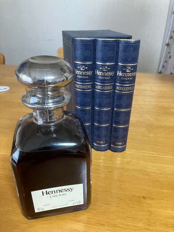 ブランデー コニャック （お酒）の商品画像 - 査定依頼日：2024年12月21日 - 最高査定価格：14,000円