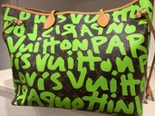 グラフティ（ブランドバッグ）の商品画像 - 査定依頼日：2025年11月6日 - 最高査定価格：350,000円