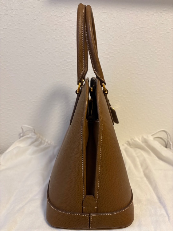 プラダ  （ブランドバッグ）の商品画像 - 査定依頼日：2025年12月9日 - 最高査定価格：125,000円