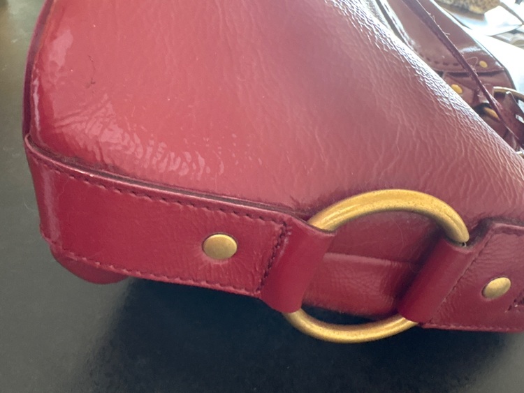 イブサンローラン  （ブランドバッグ）の商品画像 - 査定依頼日：2025年6月5日 - 最高査定価格：26,000円