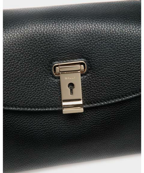 Barry（ブランドバッグ）の商品画像 - 査定依頼日：2026年4月10日 - 最高査定価格：100,000円