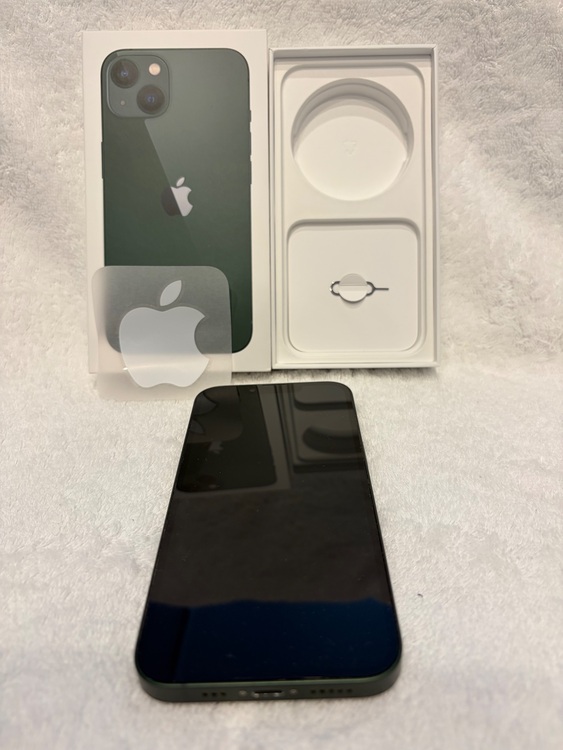 iPhone 13 512GB Softbank（スマホ）の商品画像 - 査定依頼日：2025年11月9日 - 最高査定価格：52,000円