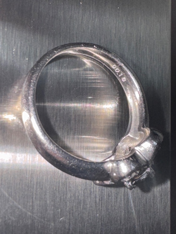 】Pt900　ダイヤサファイアリング S0.58 D0.361（金・貴金属）の商品画像 - 査定依頼日：2026年3月17日 - 最高査定価格：140,000円