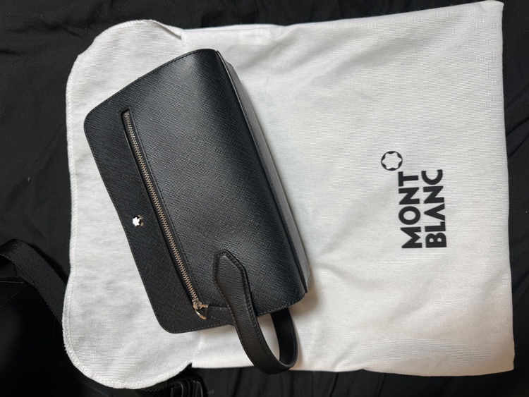 サルトリアル クラッチ MONTBLANC（ブランド財布・小物）の商品画像 - 査定依頼日：2026年1月3日 - 最高査定価格：100,000円