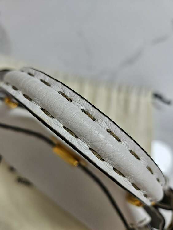 フェンディ  （ブランドバッグ）の商品画像 - 査定依頼日：2025年1月25日 - 最高査定価格：86,000円