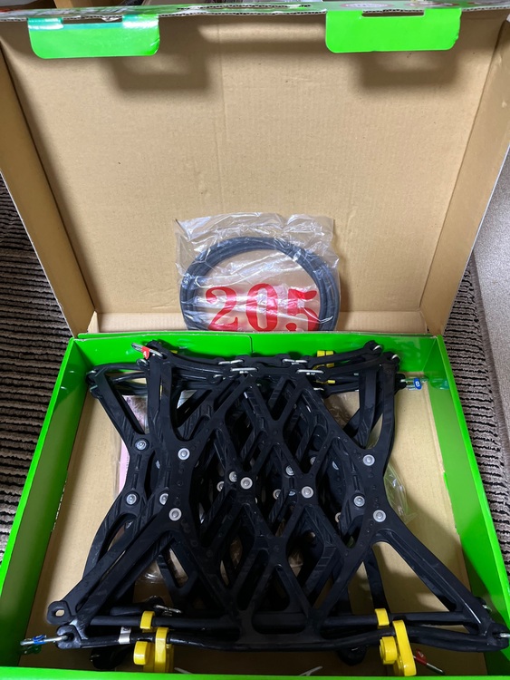 タイヤチェーン（カー用品）の商品画像 - 査定依頼日：2025年12月2日 - 最高査定価格：3,000円