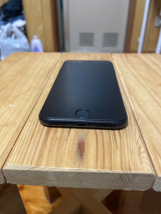 iPhone SE (第 2 世代) 64GB SIMフリー（スマホ）の商品画像 - 査定依頼日：2026年3月23日 - 最高査定価格：13,000円