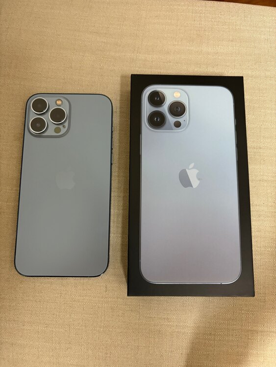 iPhone13 PROMAX シエラブルー（スマホ）の商品画像 - 査定依頼日：2025年4月15日 - 最高査定価格：70,000円