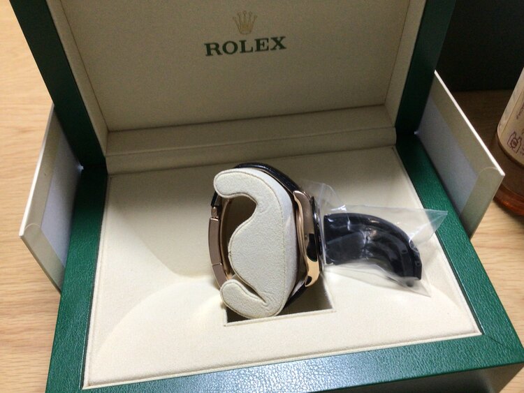 116515LN（高級時計）の商品画像 - 査定依頼日：2025年1月18日 - 最高査定価格：5,600,000円