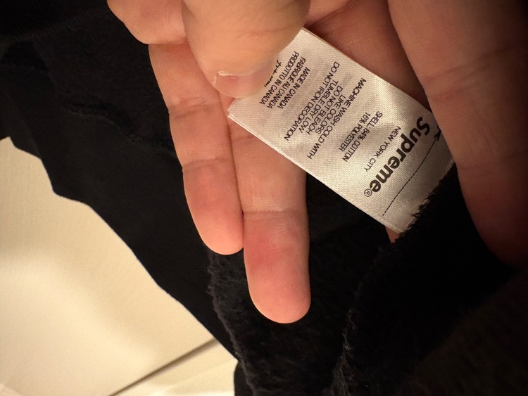 small box logoパーカー（古着・ファッション）の商品画像 - 査定依頼日：2026年2月14日 - 最高査定価格：12,000円