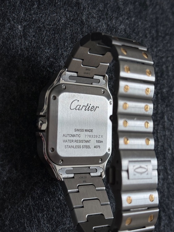 サントス ドゥ カルティエMM（高級時計）の商品画像 - 査定依頼日：2025年11月30日 - 最高査定価格：1,200,000円