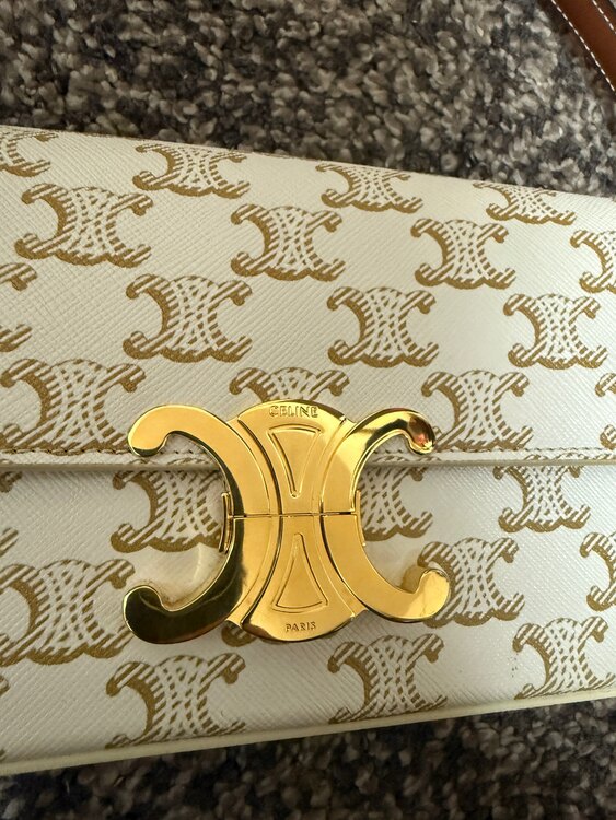 セリーヌ  （ブランドバッグ）の商品画像 - 査定依頼日：2025年4月29日 - 最高査定価格：180,000円