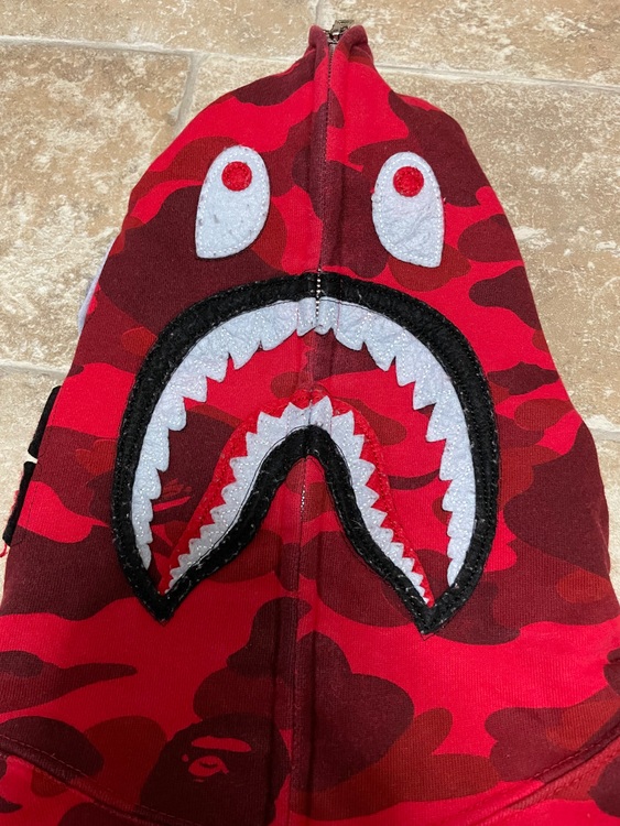 シャークパーカー（古着・ファッション）の商品画像 - 査定依頼日：2025年11月7日 - 最高査定価格：100,000円