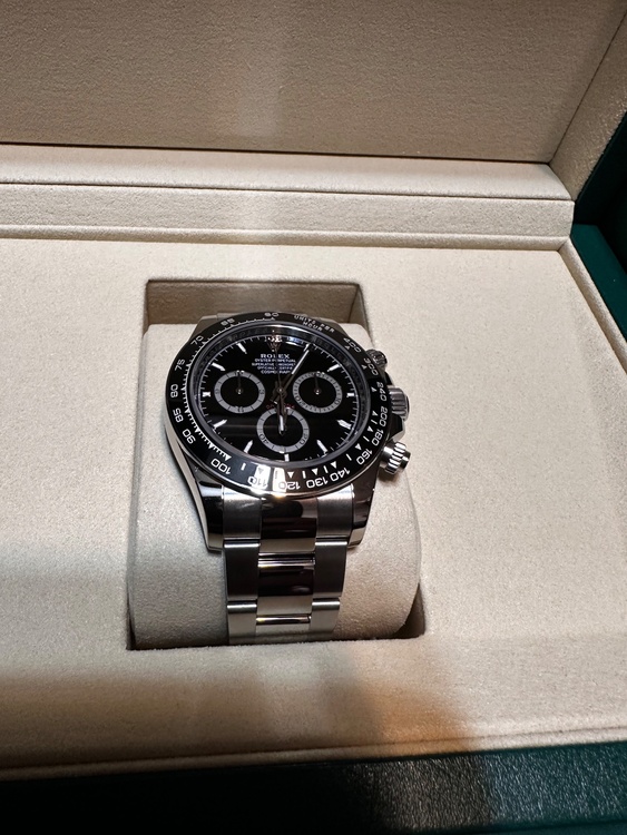 126500LN 黒文字盤（高級時計）の商品画像 - 査定依頼日：2025年12月24日 - 最高査定価格：4,850,000円