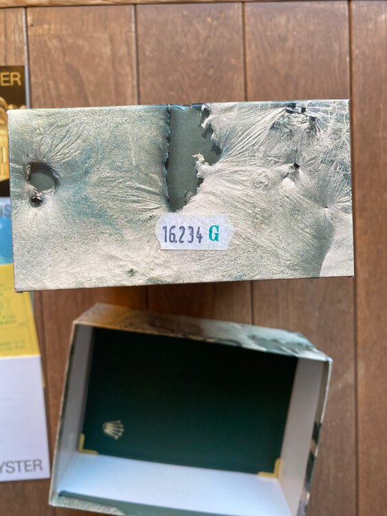 ロレックス デイトジャスト 16234（高級時計）の商品画像 - 査定依頼日：2025年3月1日 - 最高査定価格：900,000円