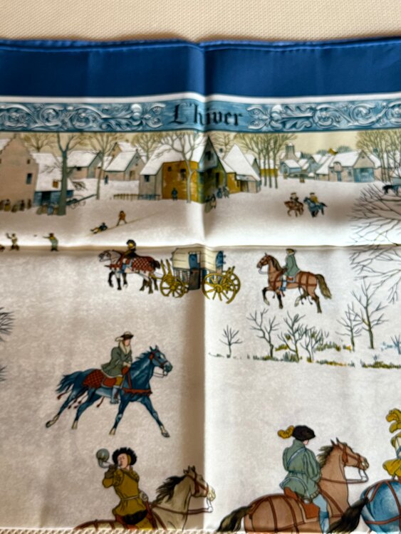 スカーフ　カラ90- L’hiver（古着・ファッション）の商品画像 - 査定依頼日：2025年2月20日 - 最高査定価格：11,000円