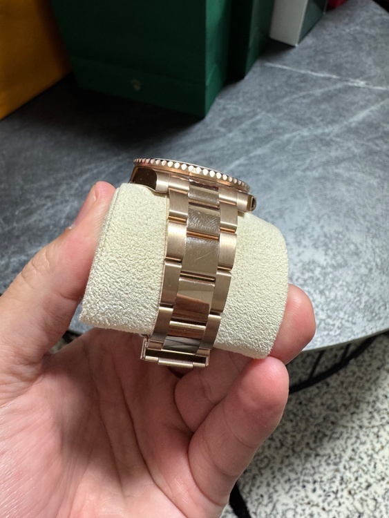 GMTマスター2（高級時計）の商品画像 - 査定依頼日：2026年1月10日 - 最高査定価格：6,900,000円