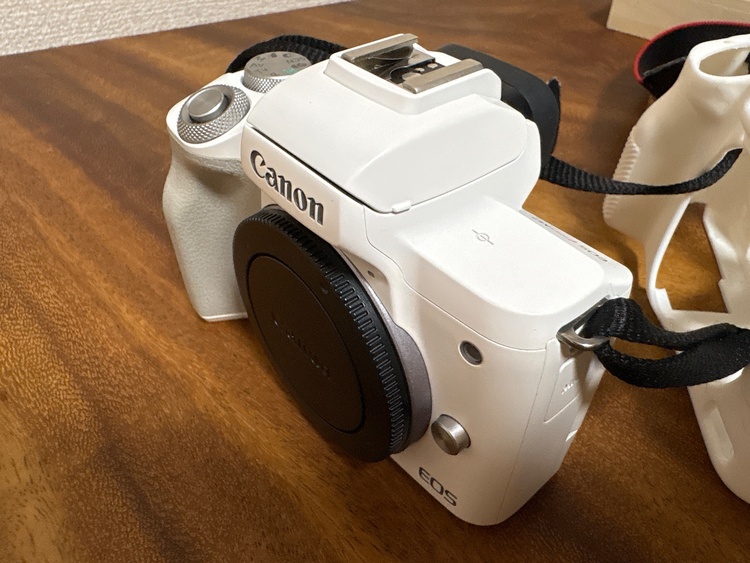 Canon kiss EOS M2（カメラ）の商品画像 - 査定依頼日：2026年7月29日 - 最高査定価格：75,000円