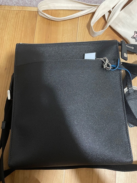 Bvlgari 37628 メッセンジャーバッグ ブラック（ブランドバッグ）の商品画像 - 査定依頼日：2025年9月24日 - 最高査定価格：35,000円