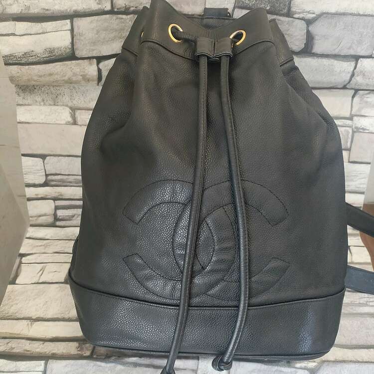 キャビアスキン　ココマーク　巾着　ワンショルダー（ブランドバッグ）の商品画像 - 査定依頼日：2025年2月9日 - 最高査定価格：130,000円