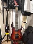 SHREDZILLA 7 PROPHECY ARCHTOP WITH EVERT（ピアノ・楽器・PA機材）の商品画像 - 査定依頼日：2026年7月8日 - 最高査定価格：90,000円