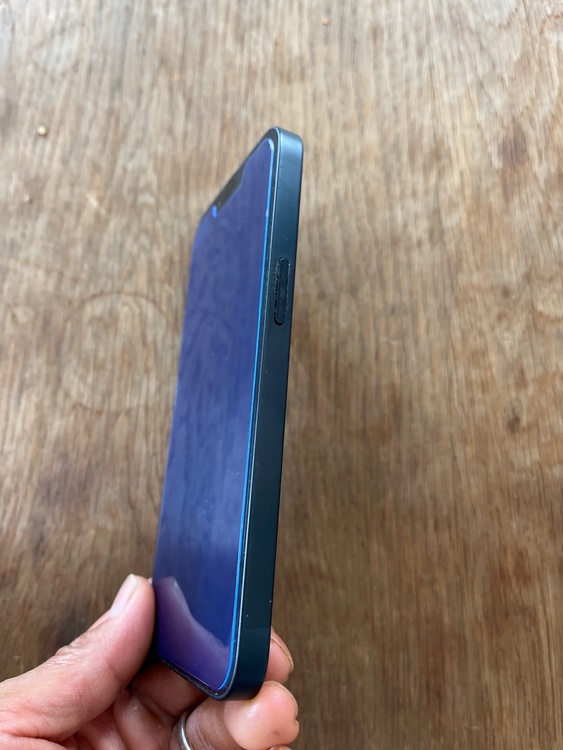 iPhone iPhone 13 128GB SIMフリー（スマホ）の商品画像 - 査定依頼日：2026年7月27日 - 最高査定価格：35,000円