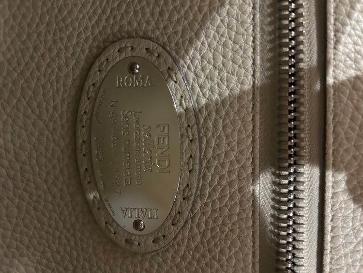 フェンディ  （ブランドバッグ）の商品画像 - 査定依頼日：2025年10月14日 - 最高査定価格：230,000円