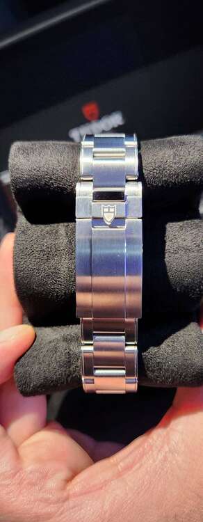 ブラックベイGMT（高級時計）の商品画像 - 査定依頼日：2025年2月11日 - 最高査定価格：590,000円