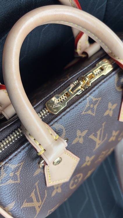ルイヴィトン モノグラム （ブランドバッグ）の商品画像 - 査定依頼日：2026年1月27日 - 最高査定価格：300,000円