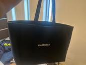 バレンシアガ  （ブランドバッグ）の商品画像 - 査定依頼日：2026年3月7日 - 最高査定価格：85,000円