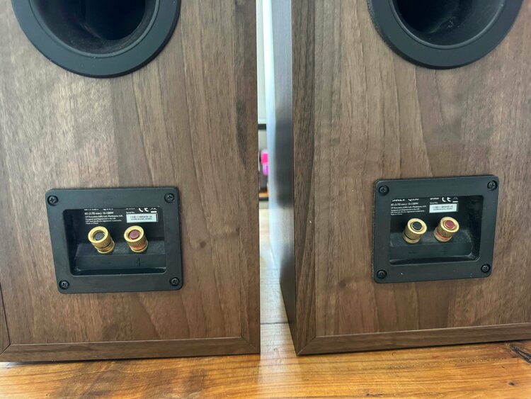 KEF Q-350（オーディオ・スピーカー）の商品画像 - 査定依頼日：2026年4月14日 - 最高査定価格：20,000円