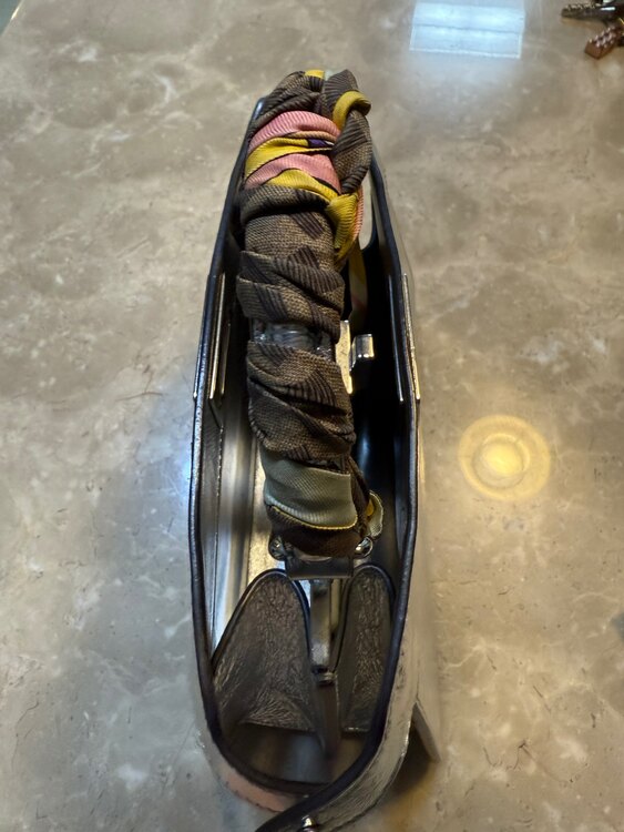 フェンディ  （ブランドバッグ）の商品画像 - 査定依頼日：2025年5月2日 - 最高査定価格：250,000円