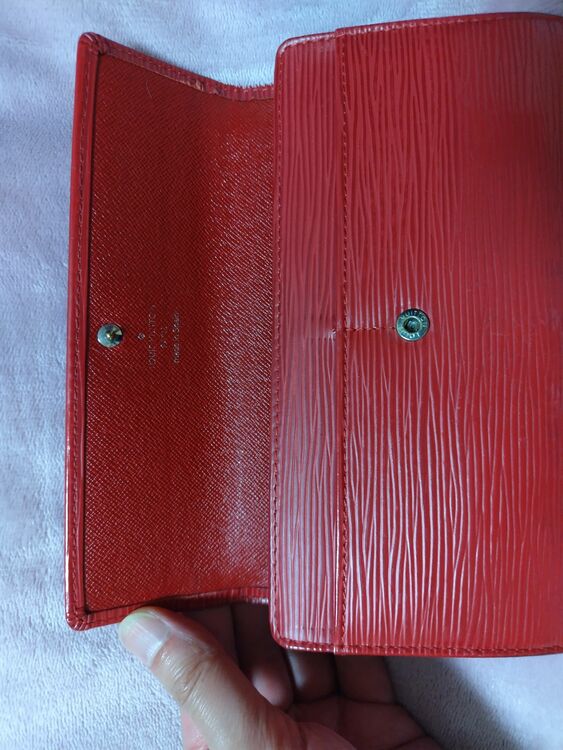 エピ　長財布（ブランド財布・小物）の商品画像 - 査定依頼日：2025年7月5日 - 最高査定価格：2,000円