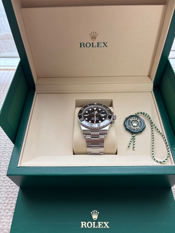 126610LN（高級時計）の商品画像 - 査定依頼日：2025年6月25日 - 最高査定価格：2,140,000円