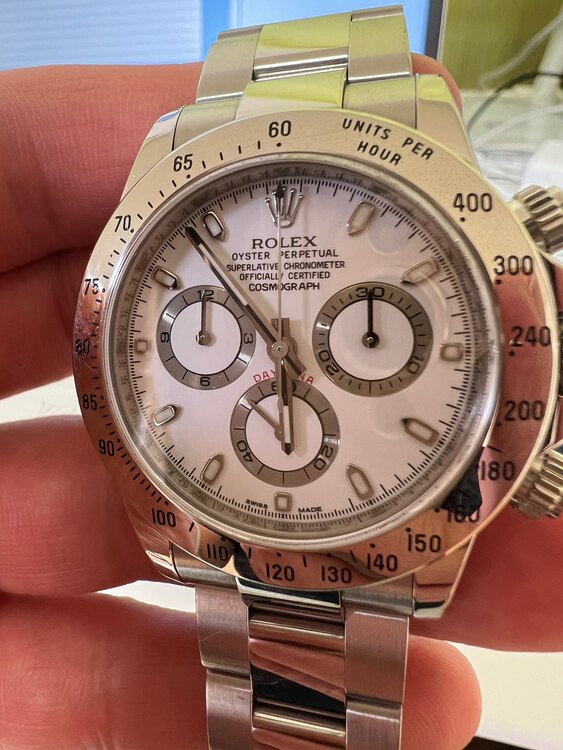 ロレックス デイトナ 116520（高級時計）の商品画像 - 査定依頼日：2025年1月21日 - 最高査定価格：3,200,000円