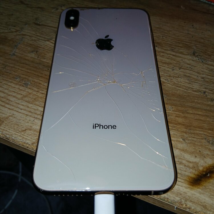 IPhone 13ProMax（スマホ）の商品画像 - 査定依頼日：2026年7月26日 - 最高査定価格：51,000円