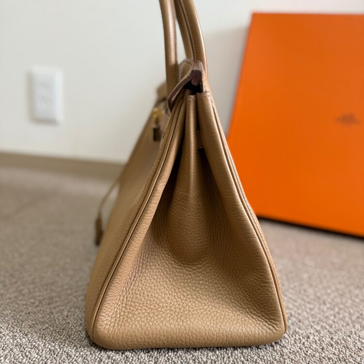 エルメスバーキン　35（ブランドバッグ）の商品画像 - 査定依頼日：2025年5月20日 - 最高査定価格：1,200,000円