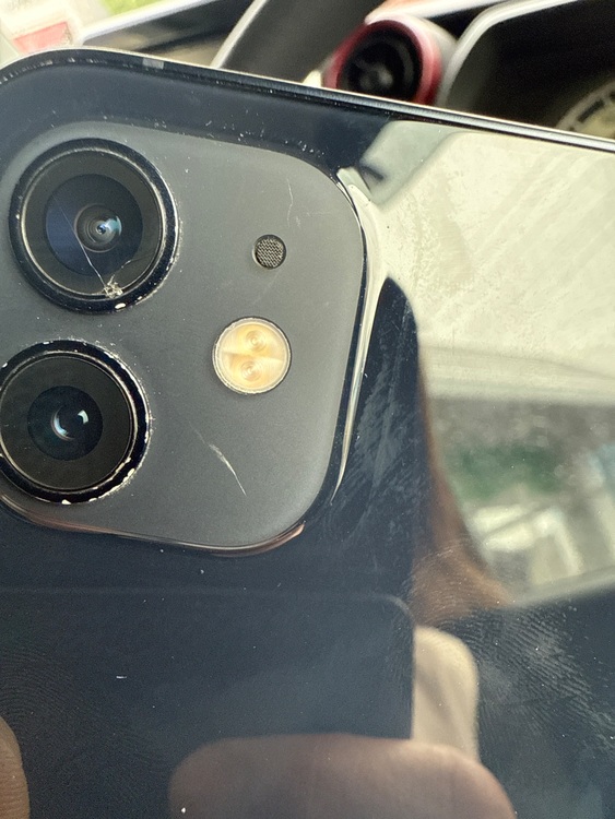 iPhone（スマホ）の商品画像 - 査定依頼日：2025年6月10日 - 最高査定価格：16,000円