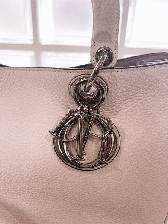 ディオール  （ブランドバッグ）の商品画像 - 査定依頼日：2023年3月20日 - 最高査定価格：250,000円