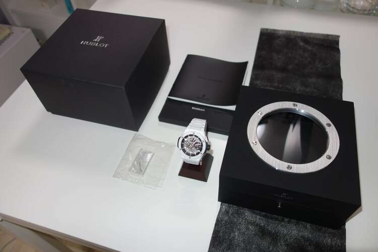 インテグラルセラミックホワイト（高級時計）の商品画像 - 査定依頼日：2025年5月6日 - 最高査定価格：1,650,000円