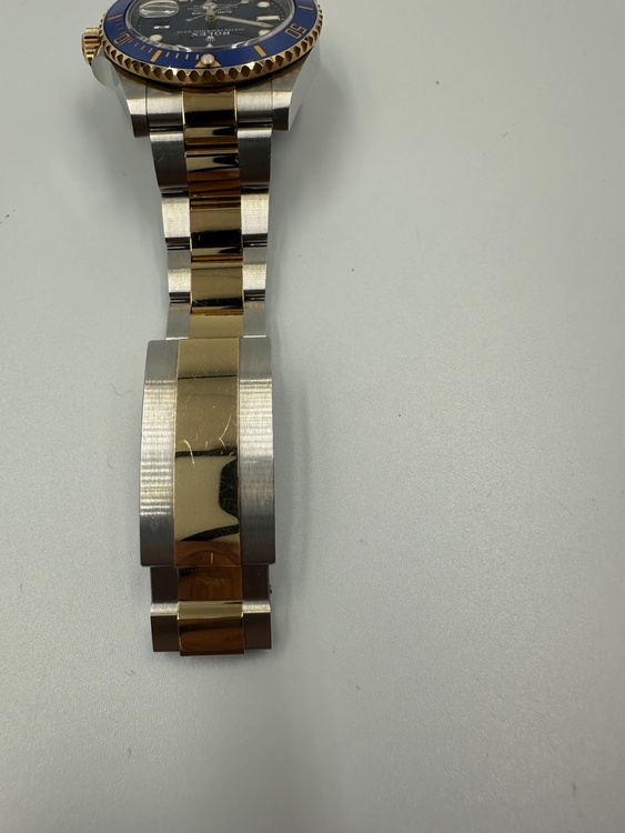 ロレックス サブマリーナー 126613Lb（高級時計）の商品画像 - 査定依頼日：2025年12月15日 - 最高査定価格：2,750,000円