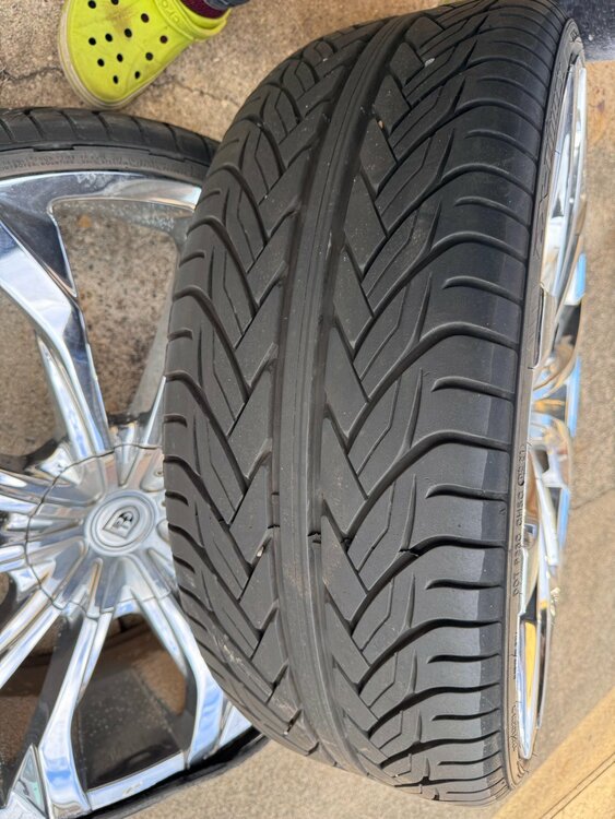 LEXANI　　ホイール（カー用品）の商品画像 - 査定依頼日：2026年4月6日 - 最高査定価格：12,000円