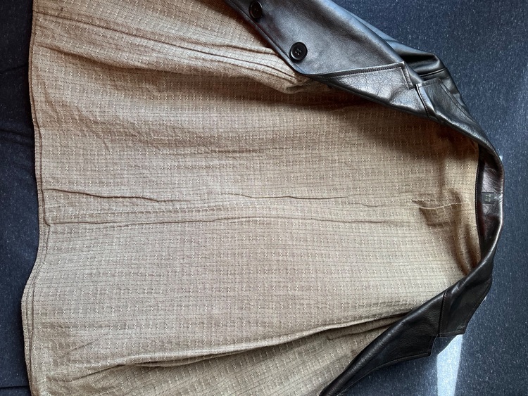 レザージャケット（古着・ファッション）の商品画像 - 査定依頼日：2025年11月27日 - 最高査定価格：10,000円