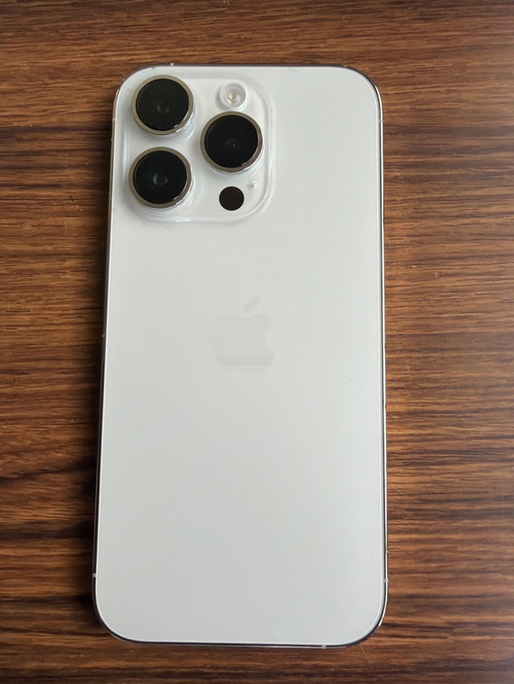 iPhone iPhone 14 Pro 128GB Softbank（スマホ）の商品画像 - 査定依頼日：2026年6月1日 - 最高査定価格：61,000円
