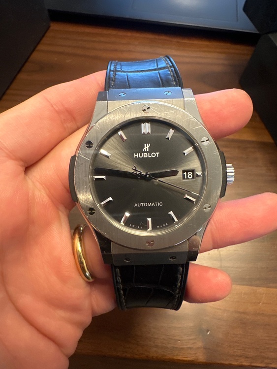 ウブロ クラシックフュージョン （高級時計）の商品画像 - 査定依頼日：2025年12月10日 - 最高査定価格：580,000円